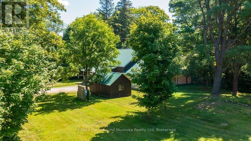 Stunning, Private 3/4 Acre lot - 15 Victoria Street W, Seguin, ON - Outdoor
