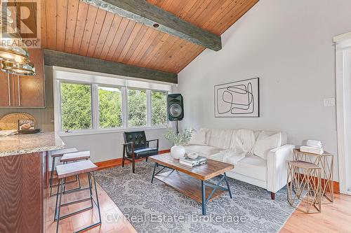156 Chamonix Crescent, Blue Mountains, ON - Indoor Photo Showing Living Room