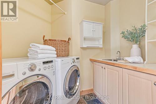 156 Chamonix Crescent, Blue Mountains, ON - Indoor Photo Showing Laundry Room