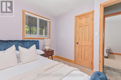 156 Chamonix Crescent, Blue Mountains, ON - Indoor Photo Showing Bedroom