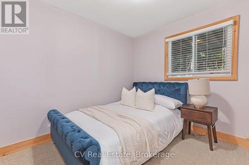 156 Chamonix Crescent, Blue Mountains, ON - Indoor Photo Showing Bedroom