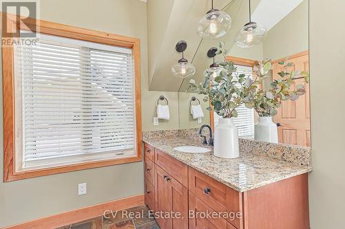 156 Chamonix Crescent, Blue Mountains, ON - Indoor Photo Showing Bathroom