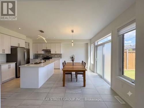 27 Samuel Crescent, Springwater, ON - Indoor Photo Showing Other Room