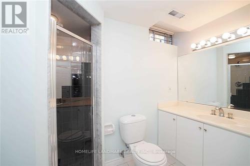 4887 Natkarni Crescent, Mississauga, ON - Indoor Photo Showing Bathroom