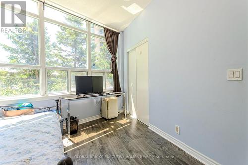 33 Elm Drive W, Mississauga, ON - Indoor Photo Showing Other Room