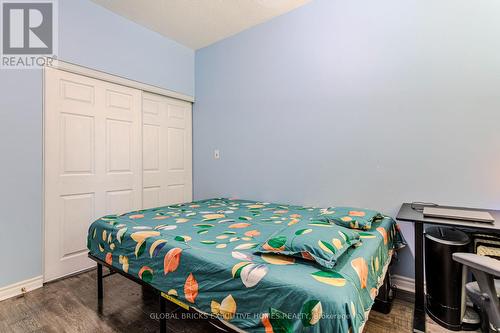 33 Elm Drive W, Mississauga, ON - Indoor Photo Showing Bedroom