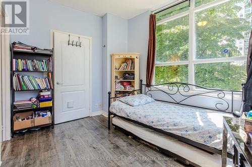 33 Elm Drive W, Mississauga, ON - Indoor Photo Showing Bedroom
