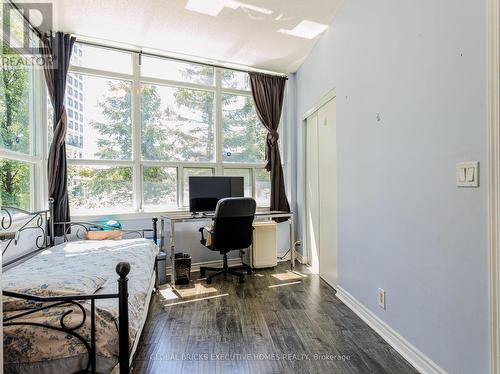 33 Elm Drive W, Mississauga, ON - Indoor Photo Showing Other Room