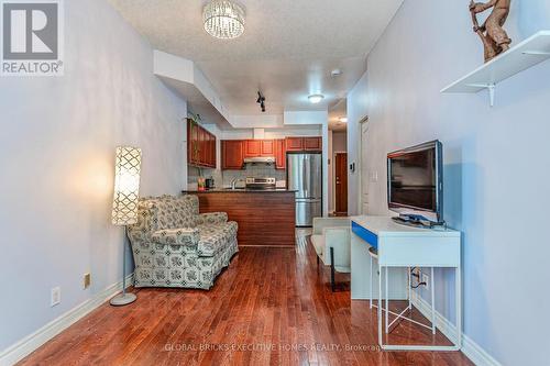 33 Elm Drive W, Mississauga, ON - Indoor Photo Showing Other Room