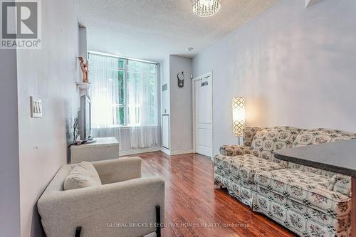 33 Elm Drive W, Mississauga, ON - Indoor