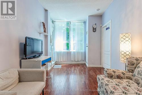 33 Elm Drive W, Mississauga, ON - Indoor Photo Showing Other Room