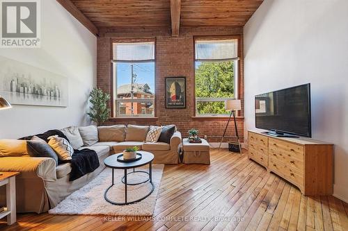 127 - 26 Ontario Street, Guelph, ON - Indoor Photo Showing Living Room