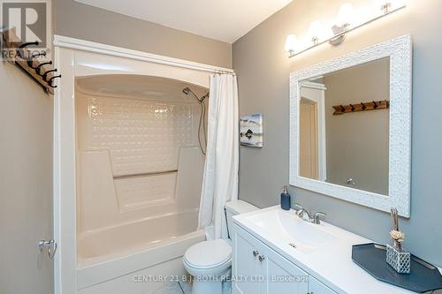 90 - 127 Alfred Street W, Blue Mountains, ON - Indoor Photo Showing Bathroom