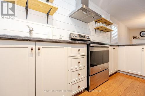 90 - 127 Alfred Street W, Blue Mountains, ON - Indoor Photo Showing Kitchen