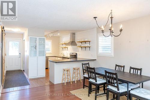 90 - 127 Alfred Street W, Blue Mountains, ON - Indoor Photo Showing Dining Room
