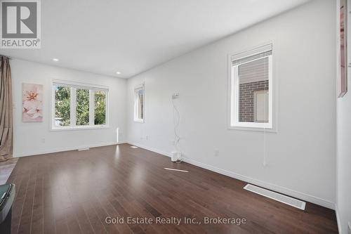 85 - 135 Hardcastle Drive, Cambridge, ON - Indoor Photo Showing Other Room