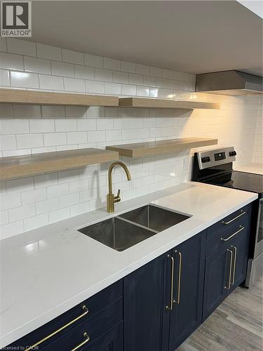 6 Bardadyn Court, St. Catharines, ON - Indoor Photo Showing Kitchen With Double Sink
