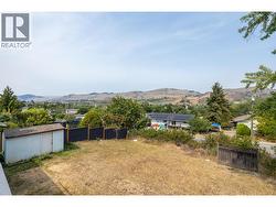 spacious backyard - 