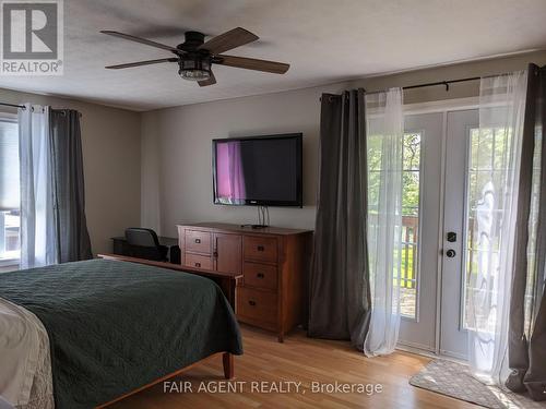 Chalet - 743022 & 743024 Dawson Point Road, Timiskaming (Tim - Outside - Rural), ON - Indoor Photo Showing Bedroom