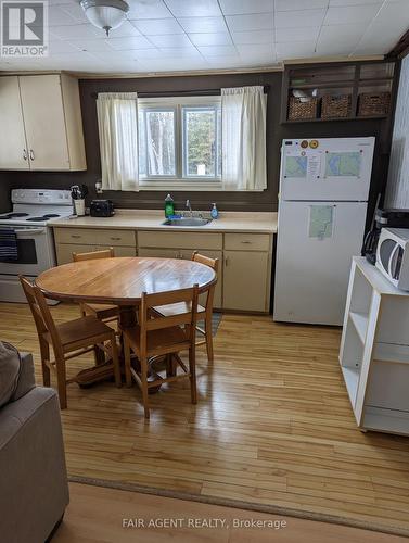 Cottage 4 - 743022 & 743024 Dawson Point Road, Timiskaming (Tim - Outside - Rural), ON - Indoor