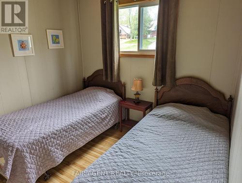 Cottage 5 - 743022 & 743024 Dawson Point Road, Timiskaming (Tim - Outside - Rural), ON - Indoor Photo Showing Bedroom