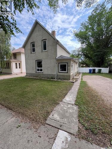 67 Assiniboia Avenue, Yorkton, SK - Outdoor