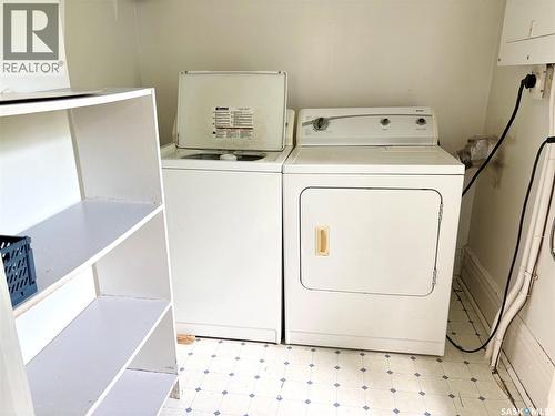 67 Assiniboia Avenue, Yorkton, SK - Indoor Photo Showing Laundry Room