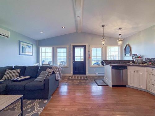 11 Bay View Lane, Launching, PE - Indoor Photo Showing Living Room