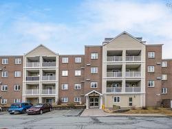 #417 15 Langbrae Drive  Clayton Park, NS B3M 3W5