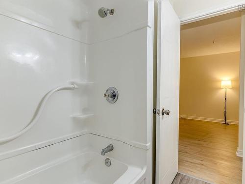 #417 15 Langbrae Drive, Clayton Park, NS - Indoor Photo Showing Bathroom