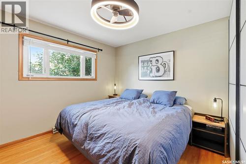2002 Park Avenue, Saskatoon, SK - Indoor Photo Showing Bedroom