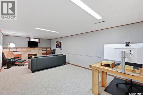 2002 Park Avenue, Saskatoon, SK - Indoor