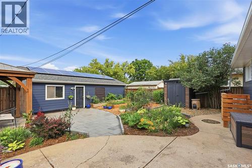 2002 Park Avenue, Saskatoon, SK - Outdoor