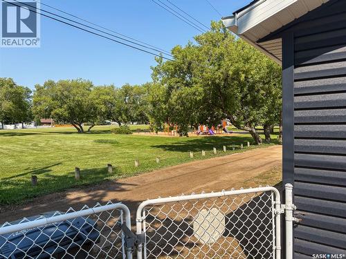 2002 Park Avenue, Saskatoon, SK - Outdoor
