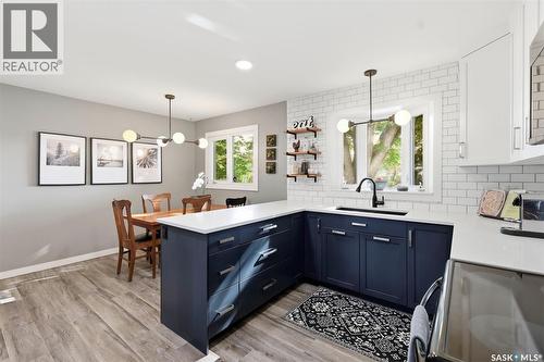 2002 Park Avenue, Saskatoon, SK - Indoor Photo Showing Kitchen
