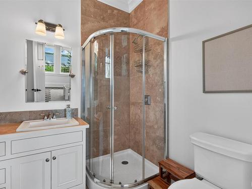 372 Macmillan Point Road, West Covehead, PE - Indoor Photo Showing Bathroom