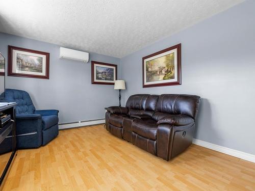 59 Vail Court, Stanhope, PE - Indoor Photo Showing Living Room