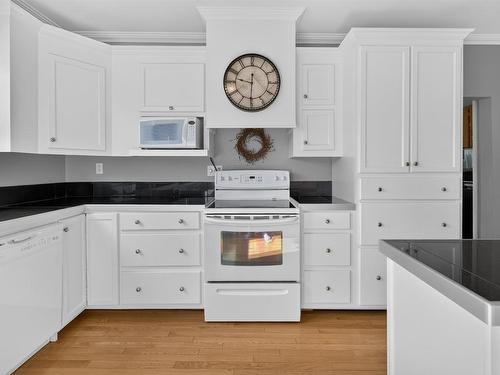 926 Ellerslie Road, Ellerslie-Bideford, PE - Indoor Photo Showing Kitchen