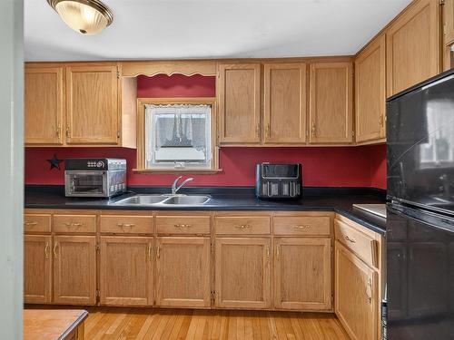 926 Ellerslie Road, Ellerslie-Bideford, PE - Indoor Photo Showing Kitchen With Double Sink
