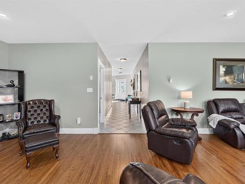 926 Ellerslie Road, Ellerslie-Bideford, PE - Indoor Photo Showing Living Room