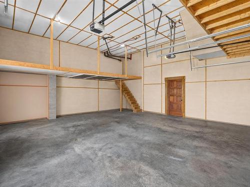 926 Ellerslie Road, Ellerslie-Bideford, PE - Indoor Photo Showing Garage