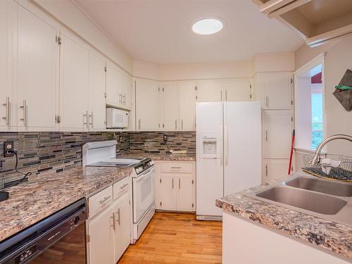 78 Lady Slipper Lane, Murray River, PE - Indoor Photo Showing Kitchen With Double Sink