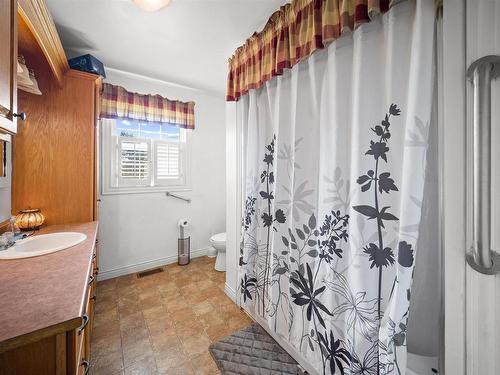 370 Diversion Road, Ellerslie-Bideford, PE - Indoor Photo Showing Bathroom