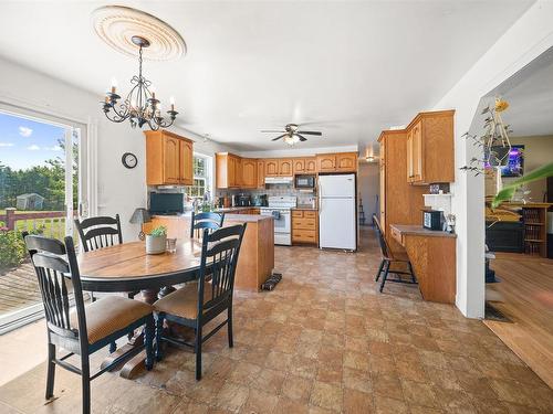 370 Diversion Road, Ellerslie-Bideford, PE - Indoor Photo Showing Dining Room
