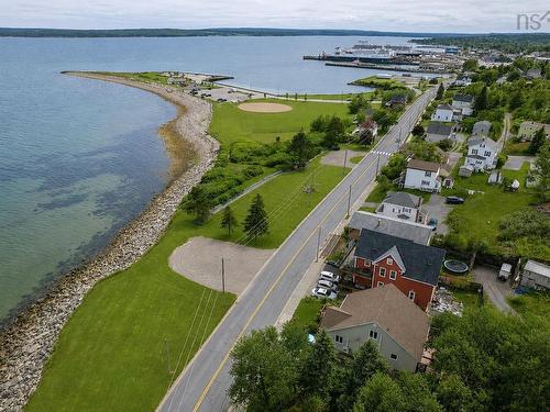 488 Purves Street, North Sydney, NS 