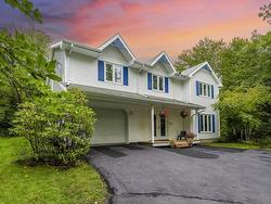5 Lisa Court Court  Hammonds Plains, NS B4B 1K4