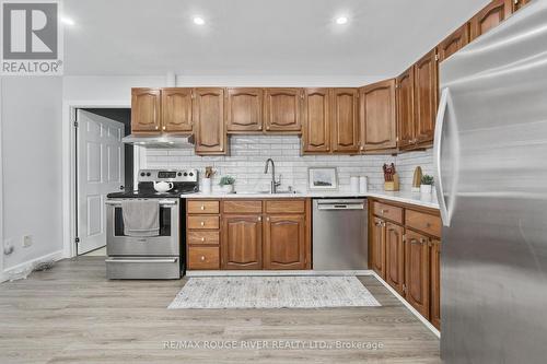 1087 Lagoon Road, Highlands East (Cardiff Ward), ON - Indoor Photo Showing Kitchen
