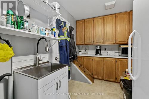 1087 Lagoon Road, Highlands East (Cardiff Ward), ON - Indoor Photo Showing Kitchen