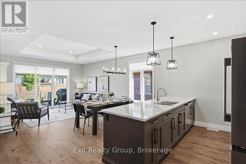 32 Wims Way, Belleville (Thurlow Ward), ON - Indoor Photo Showing Kitchen With Upgraded Kitchen