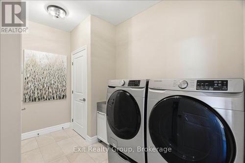 32 Wims Way, Belleville (Thurlow Ward), ON - Indoor Photo Showing Laundry Room